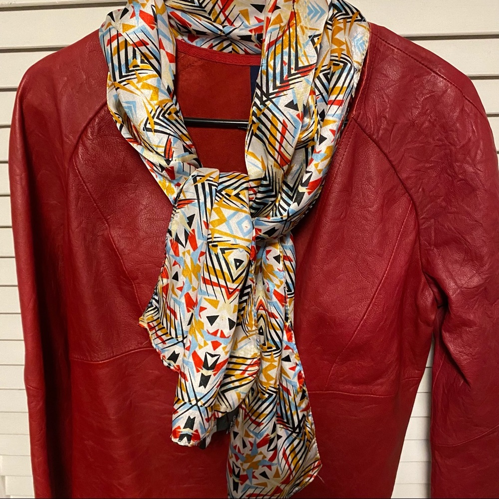 EVOLVE POLYSILK LIGHTWEIGHT SCARF